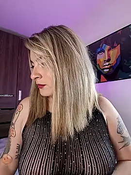 Snapshot of Rouse_A01 chatting on October 10, 2025, 2:34 am Rouse A01 online show from October 10, 2025, 2:34 am