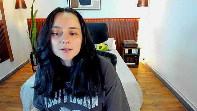 KatherineBond online show from October 15, 2025, 7:44 pm