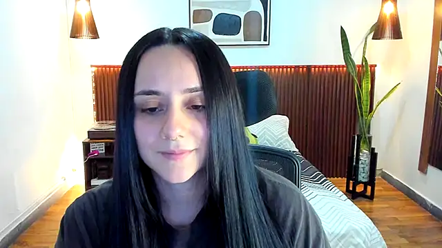 KatherineBond online show from November 28, 2025, 7:36 pm