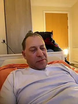 Snapshot of meateater1 chatting on January 15, 2026, 9:01 am meateater1 online show from January 15, 2026, 9:01 am