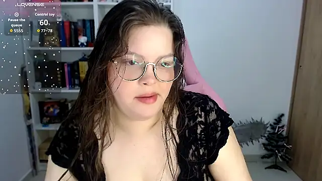 Snapshot of Gabiwaifu chatting on December 4, 2025, 10:53 pm Gabiwaifu online show from December 4, 2025, 10:53 pm