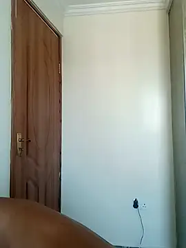 kelsie421 online show from February 18, 2025, 6:37 am