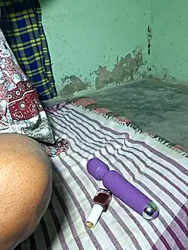 Priya Bong online show from March 4, 2026, 3:42 pm