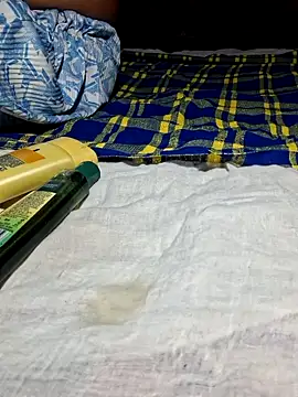 Snapshot of Priya_Bong chatting on October 21, 2025, 5:56 pm Priya Bong online show from October 21, 2025, 5:56 pm