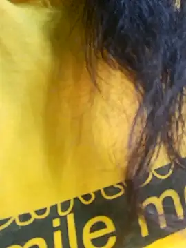 Snapshot of Priya_Bong chatting on October 4, 2025, 2:13 am Priya Bong online show from October 4, 2025, 2:13 am