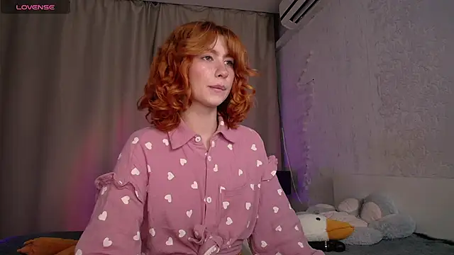 Evaa Moonn  online show from October 6, 2025, 2:13 am