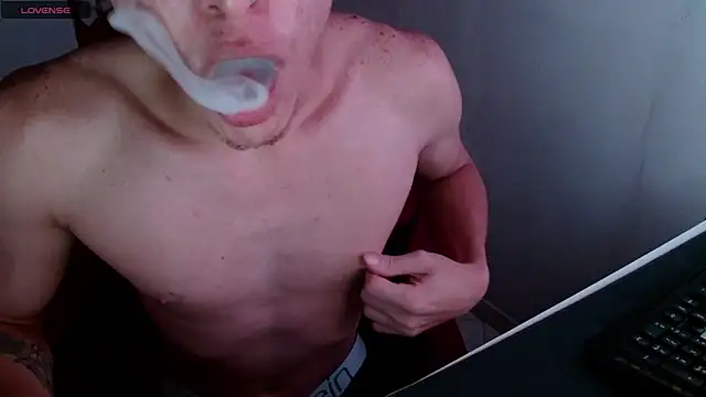 Snapshot of deividcloud36 chatting on March 13, 2025, 6:05 am deividcloud36 online show from March 13, 2025, 6:05 am