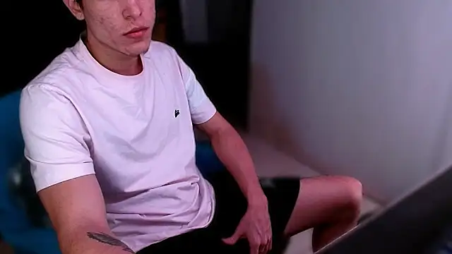 Snapshot of deividcloud36 chatting on November 13, 2025, 5:33 am deividcloud36 online show from November 13, 2025, 5:33 am