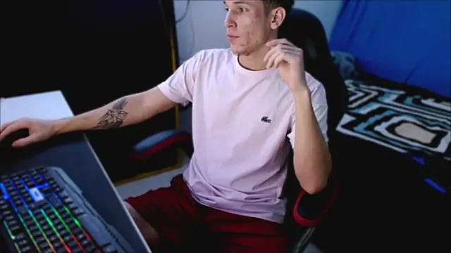 deividcloud36 online show from February 23, 2026, 6:41 pm