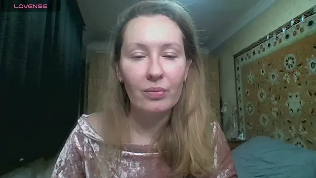 Snapshot of AnnaXLovers chatting on December 18, 2025, 3:38 pm AnnaXLovers online show from December 18, 2025, 3:38 pm