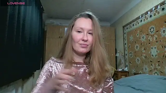 Snapshot of AnnaXLovers chatting on January 12, 2026, 1:18 pm AnnaXLovers online show from January 12, 2026, 1:18 pm