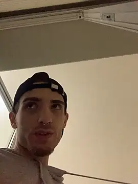 LaMaterialista online show from October 21, 2025, 11:04 pm