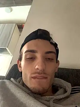 LaMaterialista online show from October 19, 2025, 3:15 pm