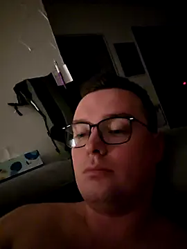 Snapshot of Phoenix23Fd1 chatting on October 17, 2025, 8:43 pm Phoenix23Fd1 online show from October 17, 2025, 8:43 pm