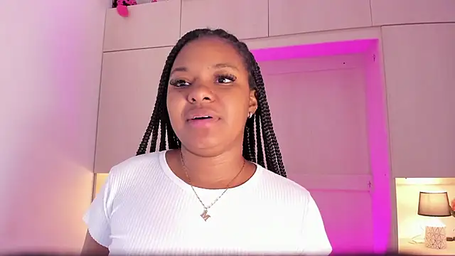 Snapshot of tamaraa_smiith chatting on March 8, 2025, 11:58 am tamaraa smiith online show from March 8, 2025, 11:58 am