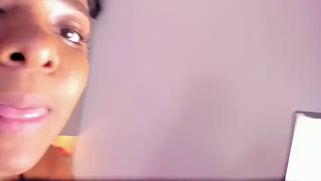 Snapshot of tamaraa_smiith chatting on March 14, 2025, 6:07 pm tamaraa smiith online show from March 14, 2025, 6:07 pm