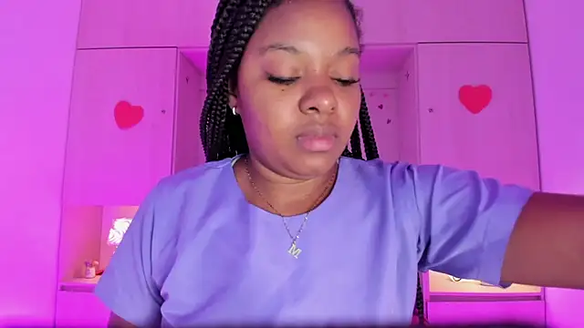 Snapshot of tamaraa_smiith chatting on March 12, 2025, 11:32 am tamaraa smiith online show from March 12, 2025, 11:32 am