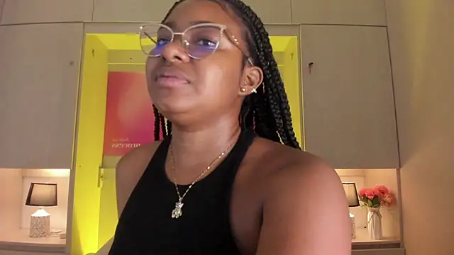 tamaraa smiith online show from April 6, 2026, 7:48 pm