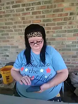 Snapshot of Bayou_Woman68 chatting on August 3, 2026, 9:09 pm Bayou Woman68 online show from August 3, 2026, 9:09 pm