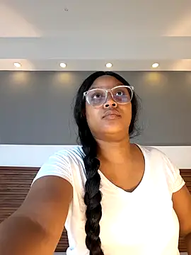 Adelehottman online show from September 30, 2025, 12:44 pm