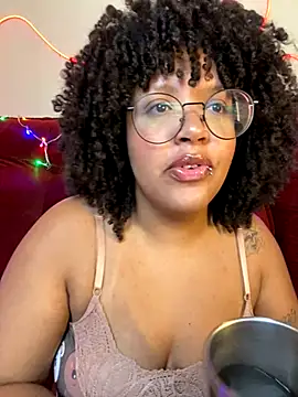 Snapshot of 99_Lilith chatting on December 19, 2025, 12:58 am 99 Lilith online show from December 19, 2025, 12:58 am