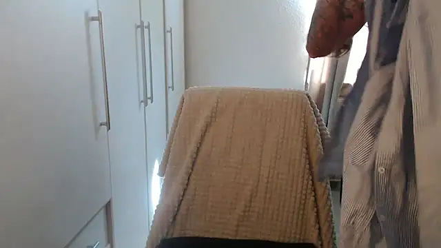 Snapshot of Davinja chatting on April 28, 2026, 9:03 am Davinja online show from April 28, 2026, 9:03 am