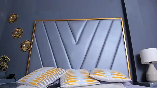 BrendaAdams  online show from September 11, 2025, 10:48 am