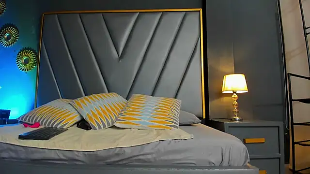 BrendaAdams  online show from March 21, 2025, 11:12 am