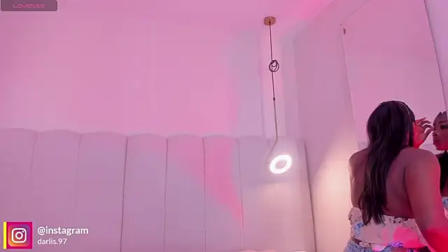 Snapshot of _huge_boobs_ebony chatting on December 4, 2025, 7:35 pm huge boobs ebony online show from December 4, 2025, 7:35 pm