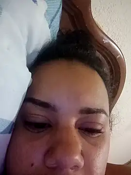 Snapshot of _Miaaleon chatting on February 21, 2026, 9:33 am Miaaleon online show from February 21, 2026, 9:33 am