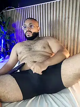 Snapshot of DilanJonnes_ chatting on February 1, 2025, 8:37 pm DilanJonnes online show from February 1, 2025, 8:37 pm