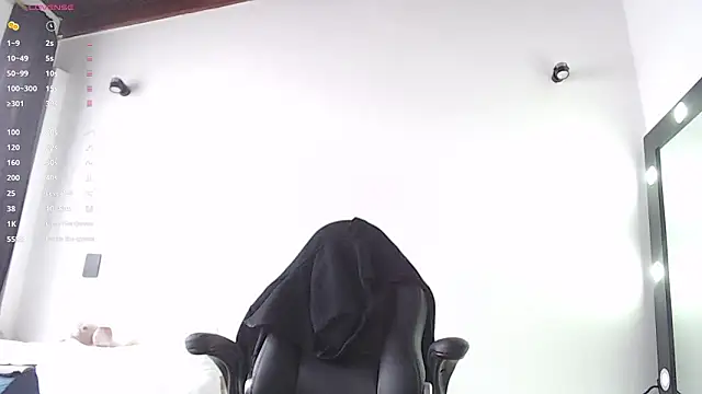 DilanJonnes  online show from March 27, 2026, 7:04 pm