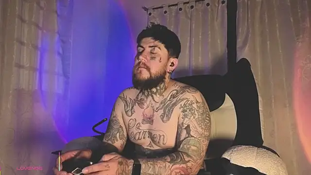 Ash gusbig online show from April 14, 2026, 3:11 am