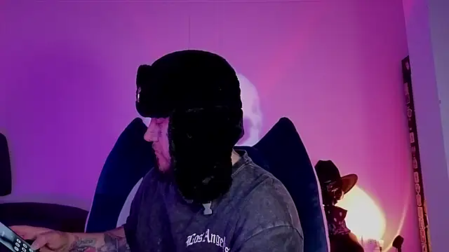 Snapshot of Ash_gusbig chatting on November 11, 2025, 1:22 am Ash gusbig online show from November 11, 2025, 1:22 am