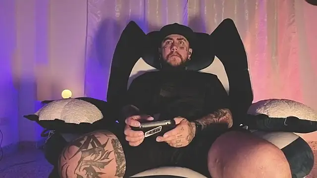 Ash gusbig online show from April 6, 2026, 3:13 am