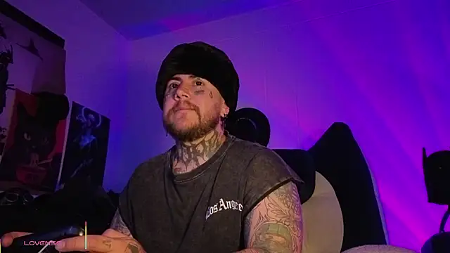 Snapshot of Ash_gusbig chatting on February 8, 2026, 3:04 am Ash gusbig online show from February 8, 2026, 3:04 am