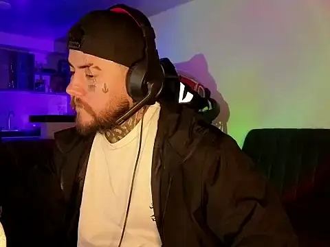 Snapshot of Ash_gusbig chatting on February 25, 2026, 3:51 am Ash gusbig online show from February 25, 2026, 3:51 am