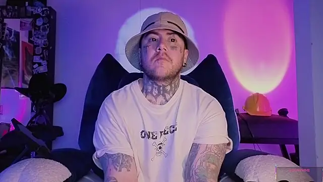 Snapshot of Ash_gusbig chatting on January 8, 2026, 3:34 am Ash gusbig online show from January 8, 2026, 3:34 am