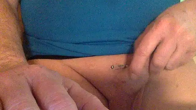 Snapshot of Bobby5169 chatting on March 10, 2025, 4:57 pm Bobby5169 online show from March 10, 2025, 4:57 pm