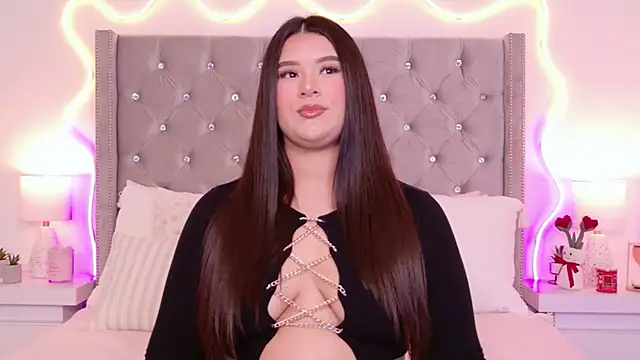 Snapshot of JuliaSUMMERS2022 chatting on February 13, 2026, 11:05 pm JuliaSUMMERS2022 online show from February 13, 2026, 11:05 pm