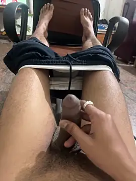 Snapshot of hairydude49 chatting on September 8, 2025, 5:34 pm hairydude49 online show from September 8, 2025, 5:34 pm