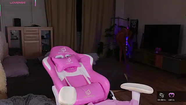 Snapshot of _enternity_ chatting on November 28, 2025, 11:54 am enternity online show from November 28, 2025, 11:54 am