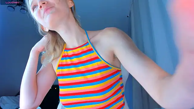 Snapshot of JennyWoody chatting on November 26, 2025, 2:22 am JennyWoody online show from November 26, 2025, 2:22 am