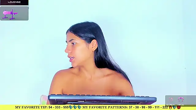 Snapshot of AriannaLewiis chatting on April 22, 2026, 7:53 pm AriannaLewiis online show from April 22, 2026, 7:53 pm