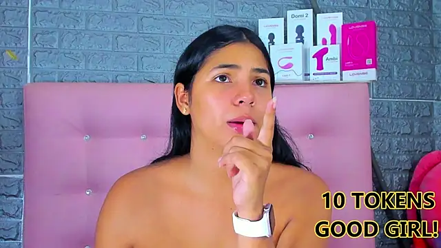 AriannaLewiis online show from March 19, 2025, 8:00 pm