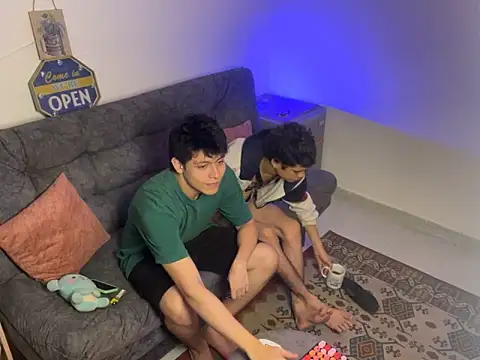 MyLatinHotBoys online show from January 19, 2025, 11:53 pm