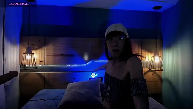 Snapshot of Kattycar chatting on February 6, 2025, 8:23 pm Kattycar online show from February 6, 2025, 8:23 pm