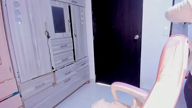 littlelight1 online show from October 1, 2025, 1:26 pm