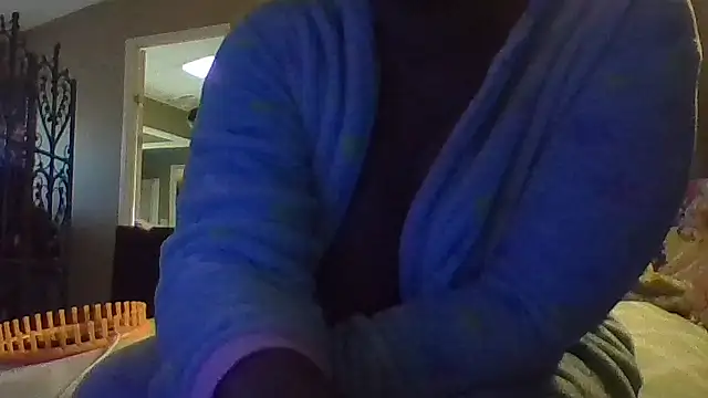 EbonyFetishQueen online show from April 22, 2026, 4:14 pm
