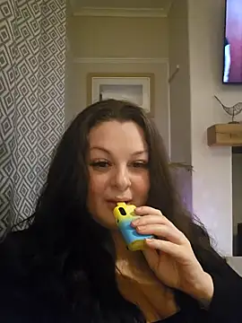 Snapshot of Britishbella chatting on February 21, 2025, 1:22 am Britishbella online show from February 21, 2025, 1:22 am